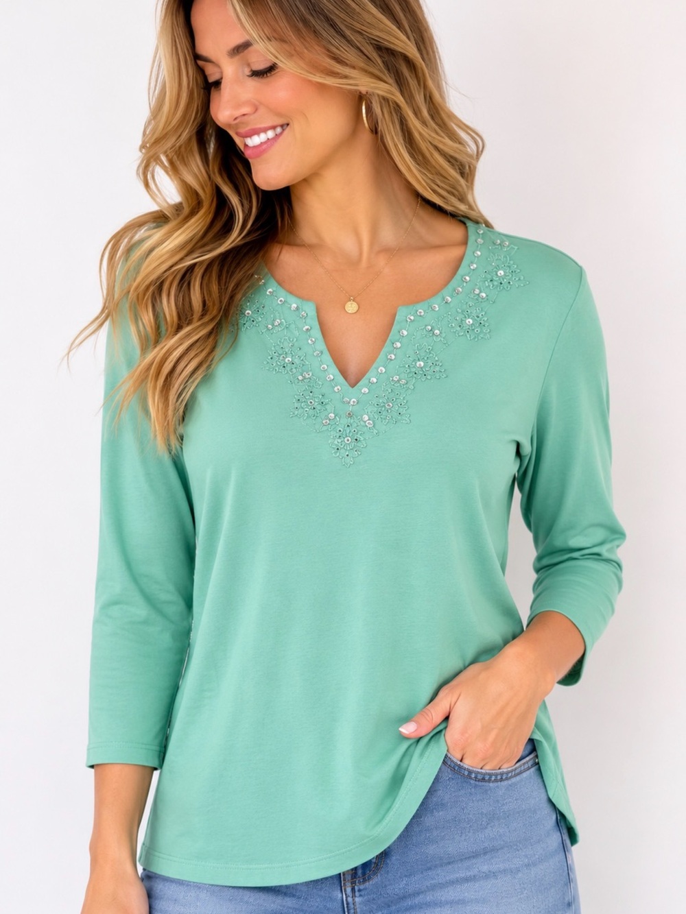 JH Collectibles Mint Embellished Long Sleeve V-Neck Top woman size Large